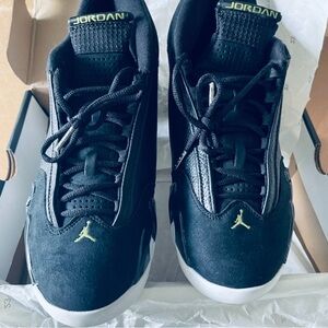 RETRO 14 NIKE JORDANS - EUC